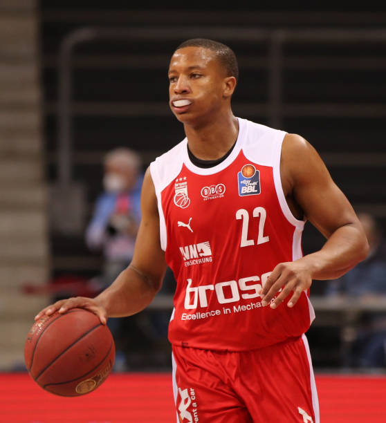 他身体受到 他身体受到