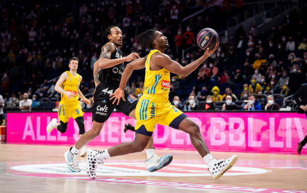 他不仅在中 他不仅在中